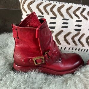 AS98 DRAKIE size 40 NIB Cardinal Cranberry